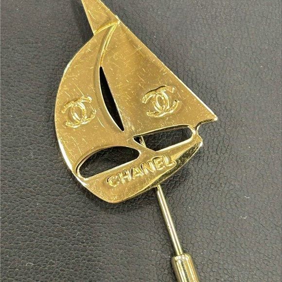 C8. Chanel Sailboat Pin - Picture 1 of 3